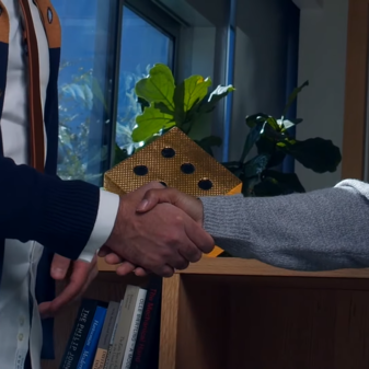 Робота для пенсіонерів у Харкові: хто має можливість заробляти від 30 тисяч гривень